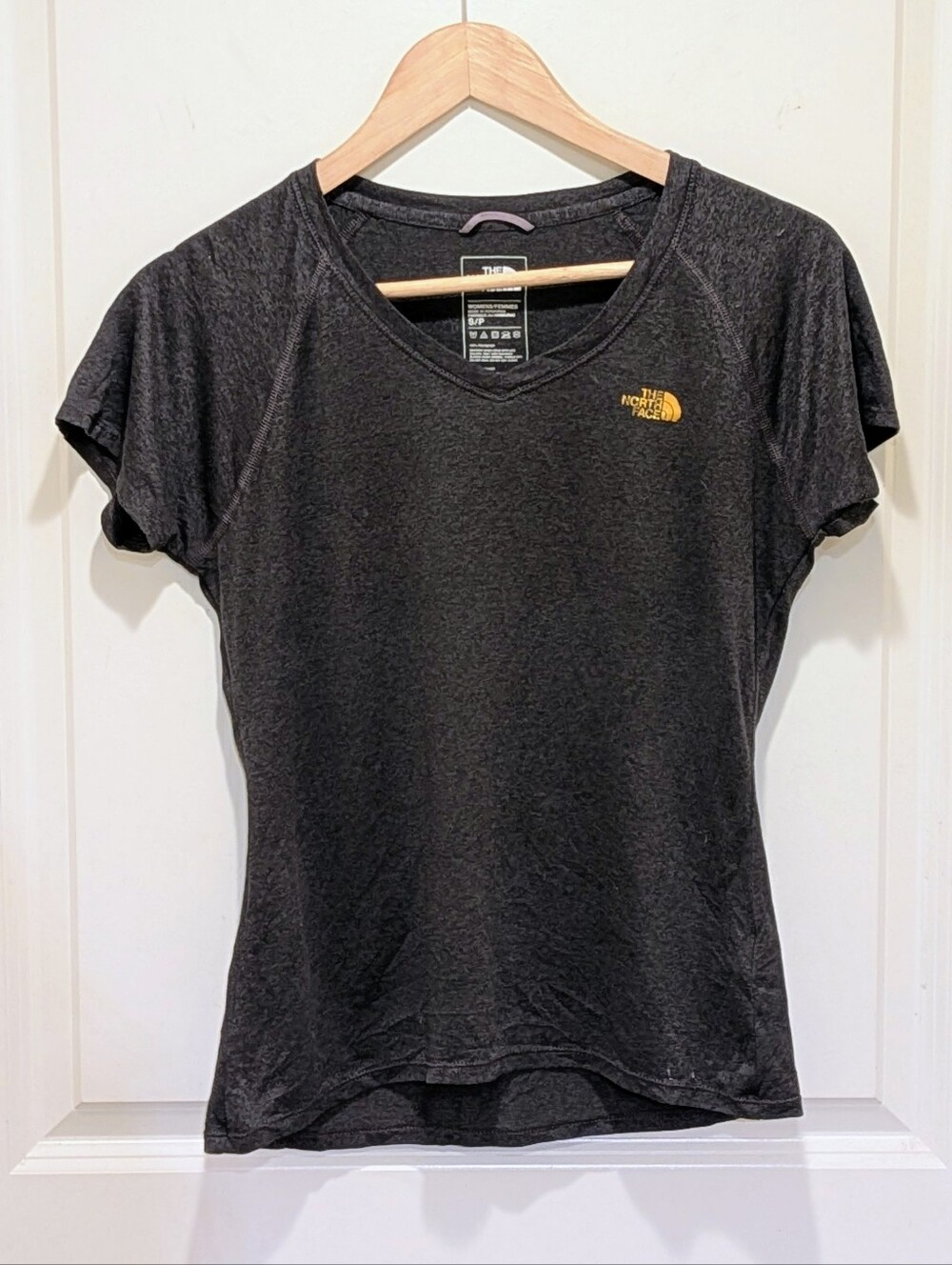 GUC North Face x Grouse Grind S Dark Grey Tee with Gold Logo - Picture 2 of 4